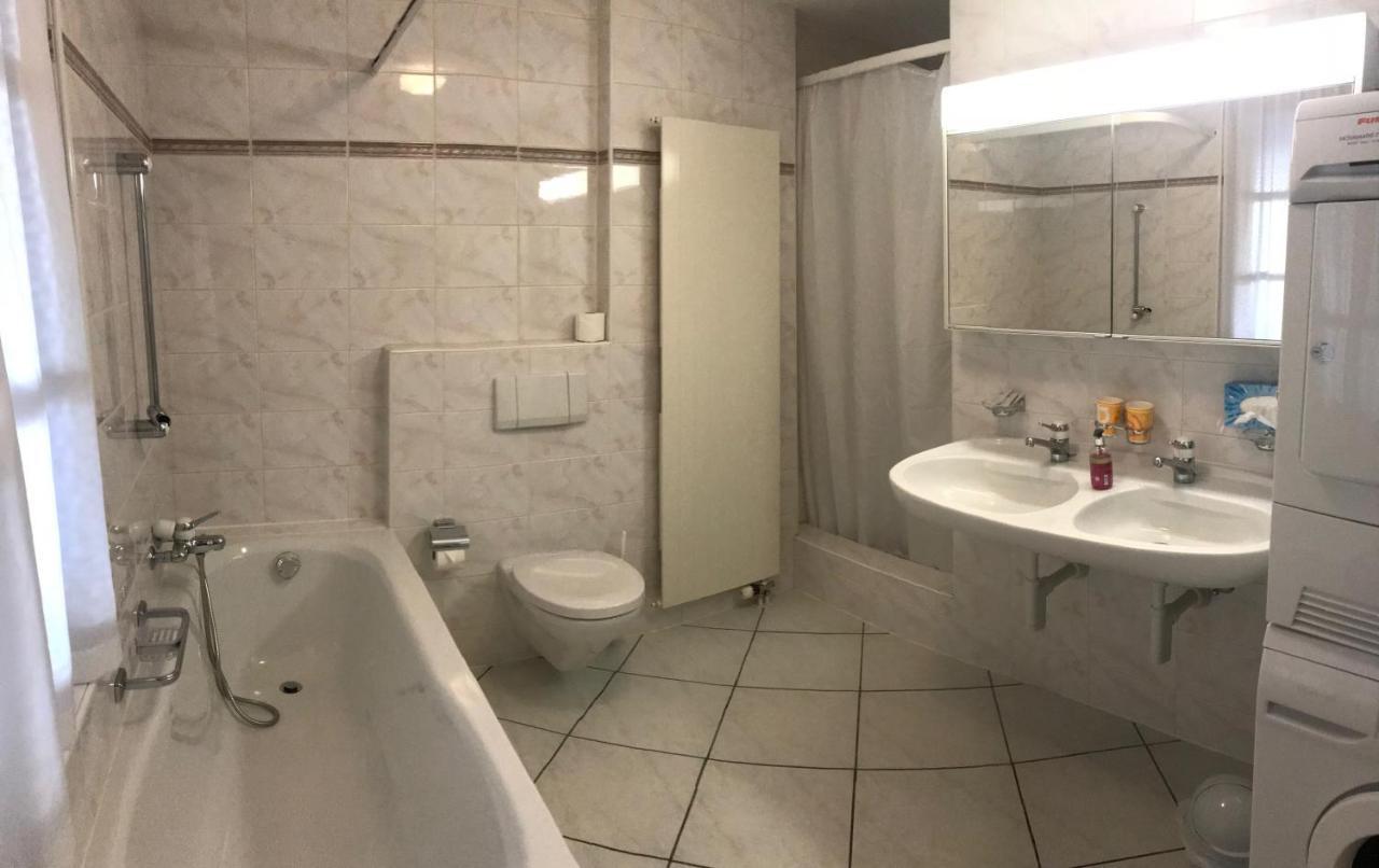 Atelier 67 Bed and Breakfast Obersaxen Exterior foto